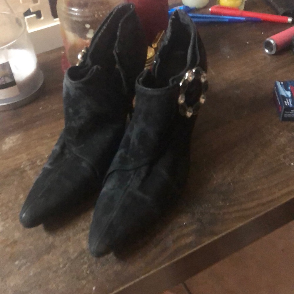 Used black velvet ankle boots size 6.5